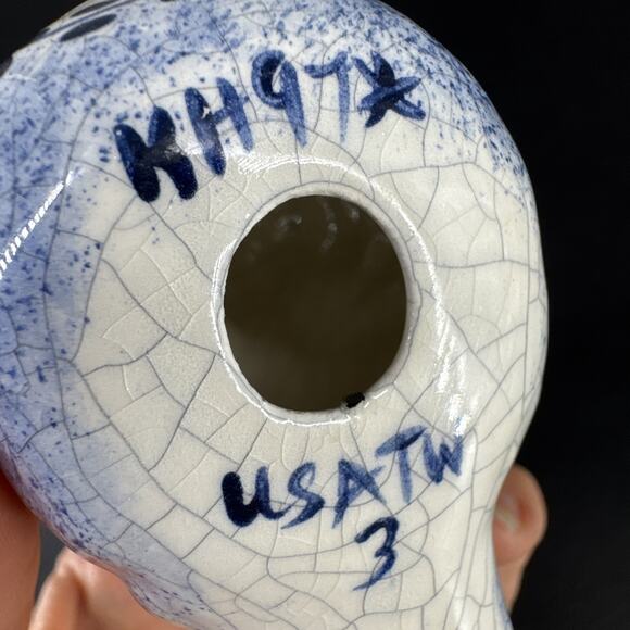 Vintage Dedham Bird Figurine Cobalt Blue & White Ceramic Crackle Glaze Design - Picture 12 of 12